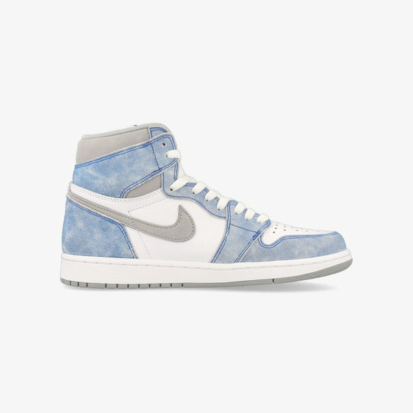 NIKE AIR JORDAN 1 RETRO HIGH OG HYPER ROYAL/WHITE/LIGHT SMOKE GREY