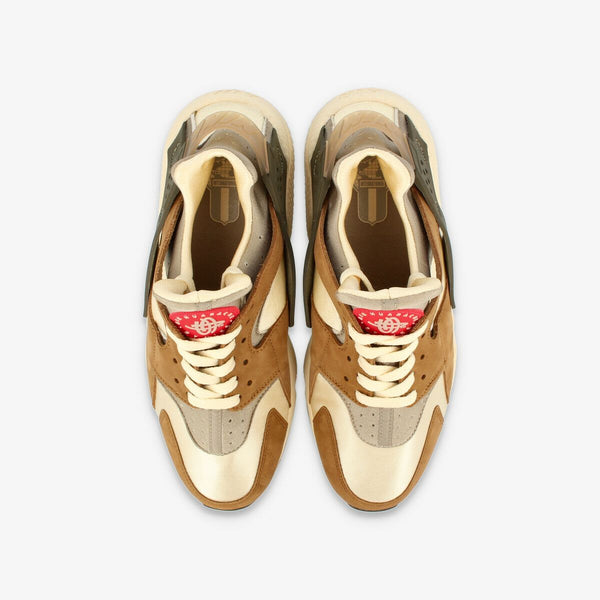 NIKE AIR HUARACHE RUN LE DESERT OAK/REED/LIGHT STRAW [STUSSY]