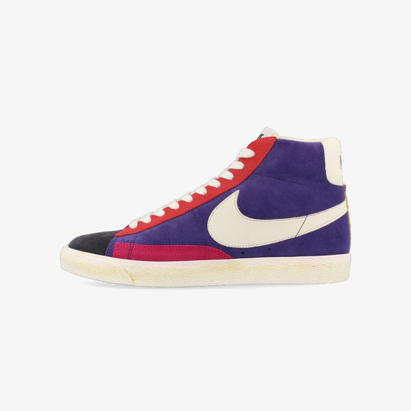 NIKE BLAZER HIGH SUEDE VNTG QS GRIDIRON/SAIL/BLACK – KICKS LAB.