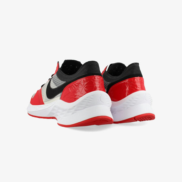 NIKE JORDAN AIR ZOOM 85 RUNNER WHITE/BLACK/UNIVERSITY RED