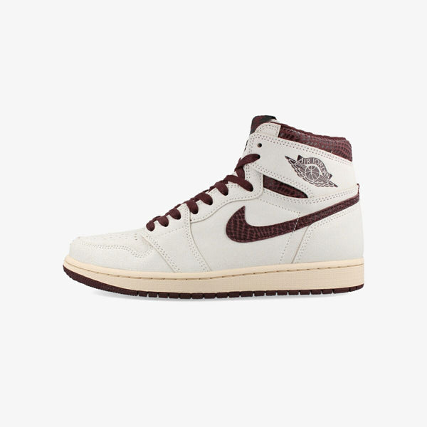 NIKE AIR JORDAN 1 RETRO HIGH OG SP SAIL/BRGNDY CRUSH/PEARL WHITE/BLACK [A Ma Maniere]