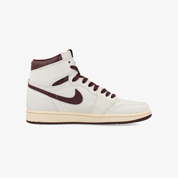 NIKE AIR JORDAN 1 RETRO HIGH OG SP SAIL/BRGNDY CRUSH/PEARL WHITE/BLACK 【A Ma Maniere】