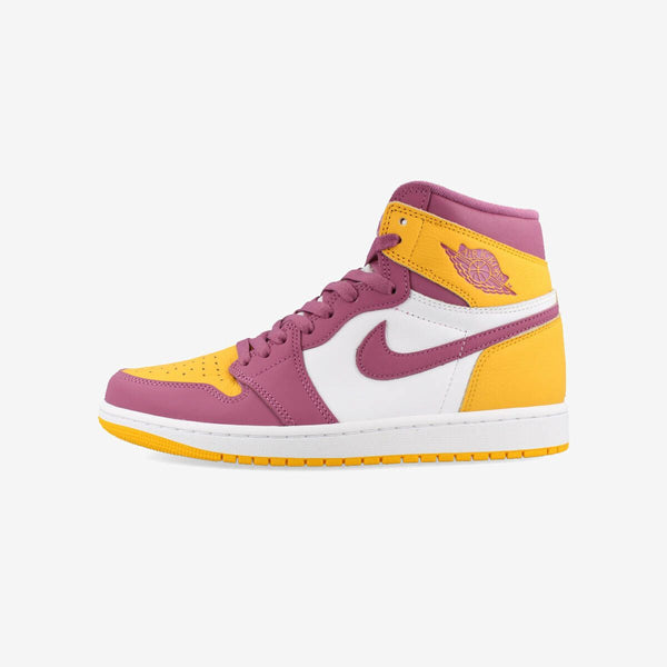 NIKE AIR JORDAN 1 RETRO HIGH OG UNIVERSITY GOLD/LIGHT BORDEAUX/WHITE 【BROTHERHOOD】