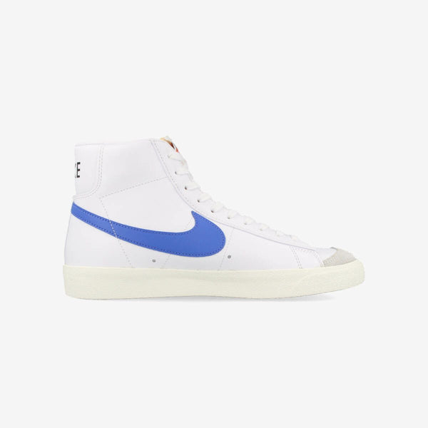 NIKE BLAZER MID '77 VINTAGE WHITE/HABANERO RED/MEDIUM BLUE/SAIL