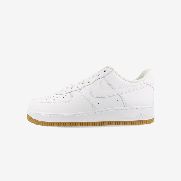 NIKE AIR FORCE 1 '07 WHITE/WHITE/GUM LIGHT BROWN