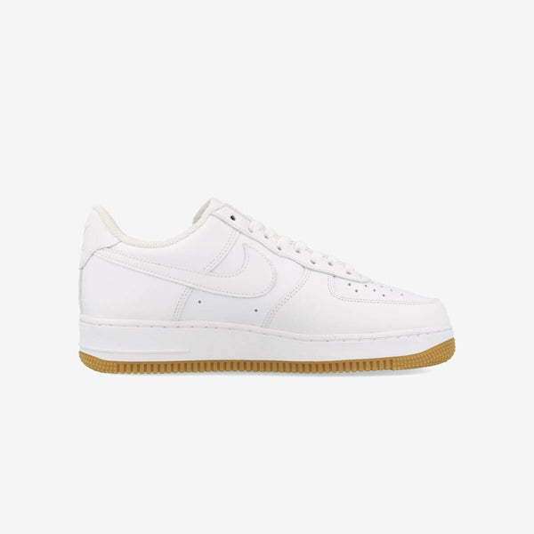 NIKE AIR FORCE 1 '07 WHITE/WHITE/GUM LIGHT BROWN