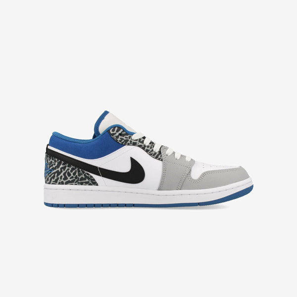 NIKE AIR JORDAN 1 LOW SE WHITE/DARK MARINA BLUE/BLACK/CEMENT GRAY [TRUE BLUE]