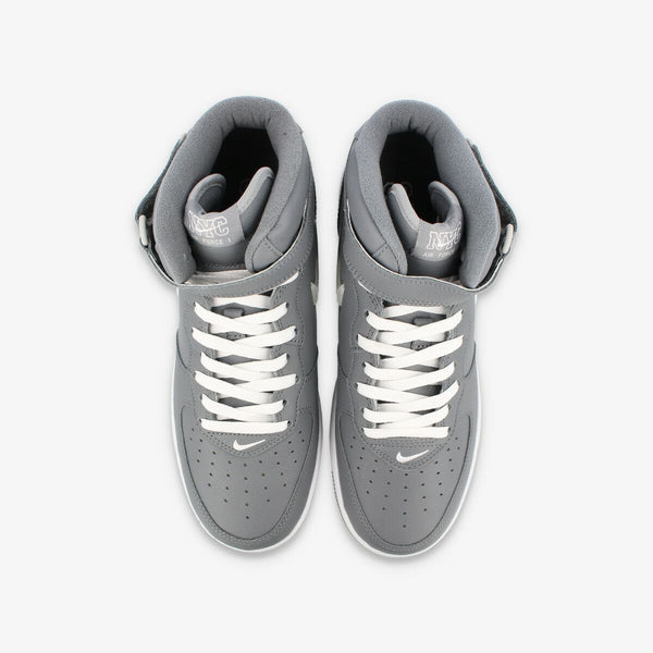 NIKE AIR FORCE 1 MID QS COOL GRAY/WHITE/METALLIC SILVER [NYC]