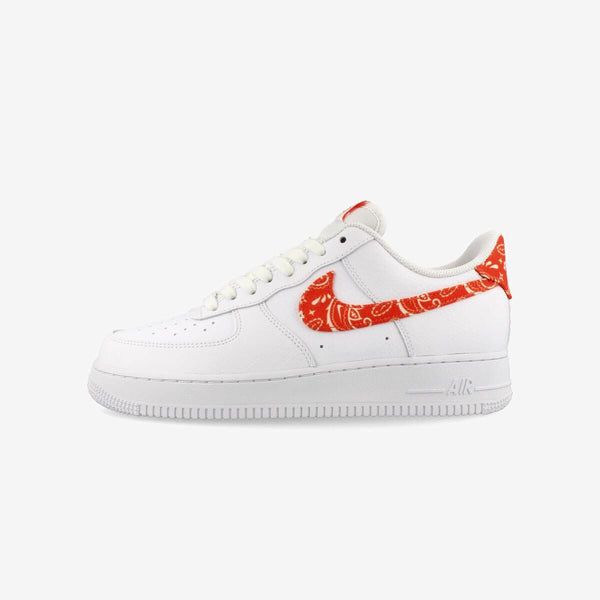 NIKE WMNS AIR FORCE 1 '07 ESSENTIALS WHITE/RUSH ORANGE/WHITE [PAISLEY]