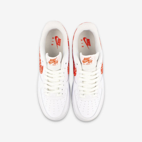 NIKE WMNS AIR FORCE 1 '07 ESSENTIALS WHITE/RUSH ORANGE/WHITE [PAISLEY]