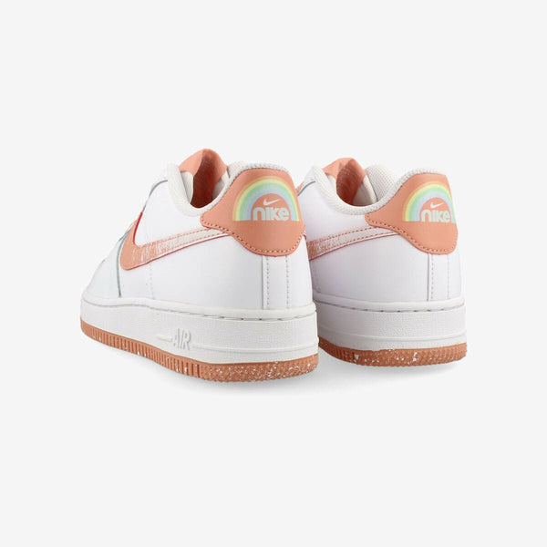 NIKE AIR FORCE 1 LV8 GS WHITE/AURA/LIGHT MADDER ROOT