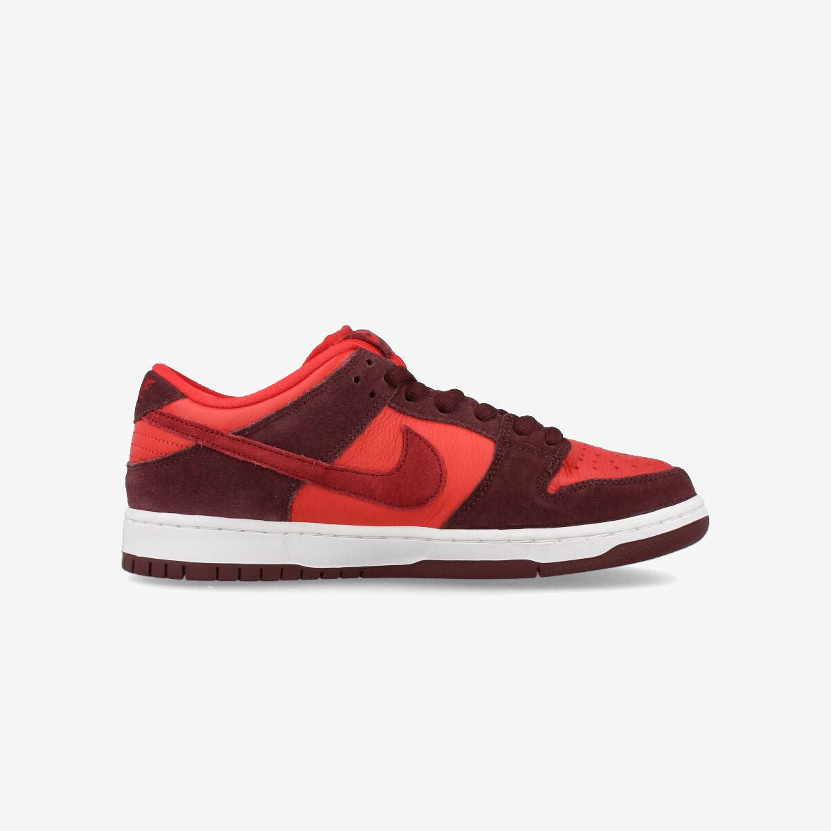 NIKE SB ZOOM DUNK LOW PRO BURGUNDY CRUSH/TEAM RED/UNIVERSITY RED ...