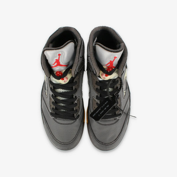 NIKE AIR JORDAN 5 RETRO SP BLACK/FIRE RED/MUSLIN [OFF-WHITE]