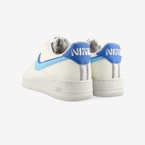 NIKE AIR FORCE 1 '07 LV8 SAIL/BLUE CHILL/MEDIUM BLUE/BLACK