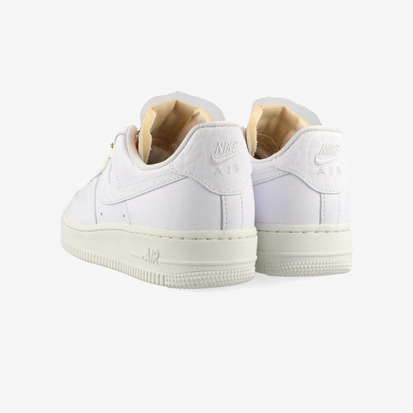 NIKE WMNS AIR FORCE 1 '07 LX WHITE/WHITE/SUMMIT WHITE