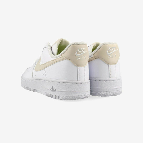 NIKE WMNS AIR FORCE 1 '07 NEXT NATURE WHITE/LIGHT OREWOOD BROWN