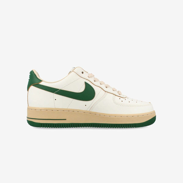 NIKE WMNS AIR FORCE 1 '07 SAIL/GORGE GREEN/SESAME 【VINTAGE GREEN】