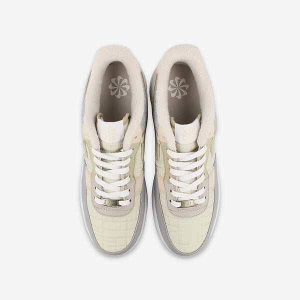 NIKE WMNS AIR FORCE 1 '07 NEXT NATURE LIGHT BONE/LIMESTONE/LIGHT IRON ORE