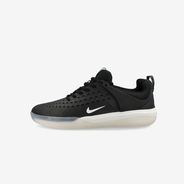 NIKE SB NYJAH 3 BLACK/BLACK/SUMMIT WHITE/WHITE