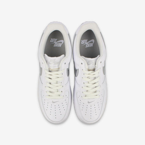 NIKE AIR FORCE 1 LOW RETRO WHITE/METALLIC SILVER/METALLIC GOLD