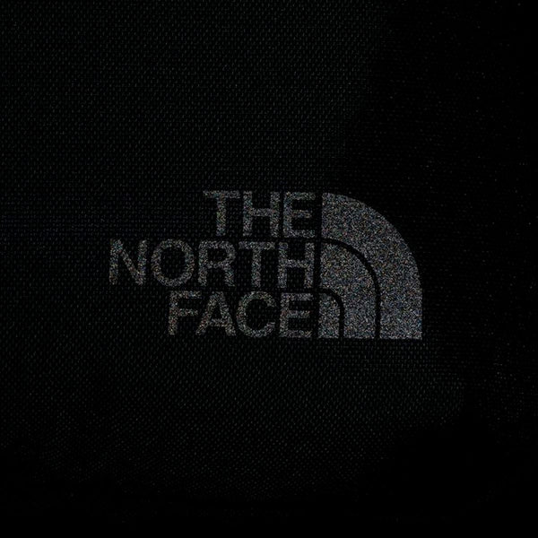 THE NORTH FACE SHUTTLE DAYPACK SLIM 15.5L BLACK