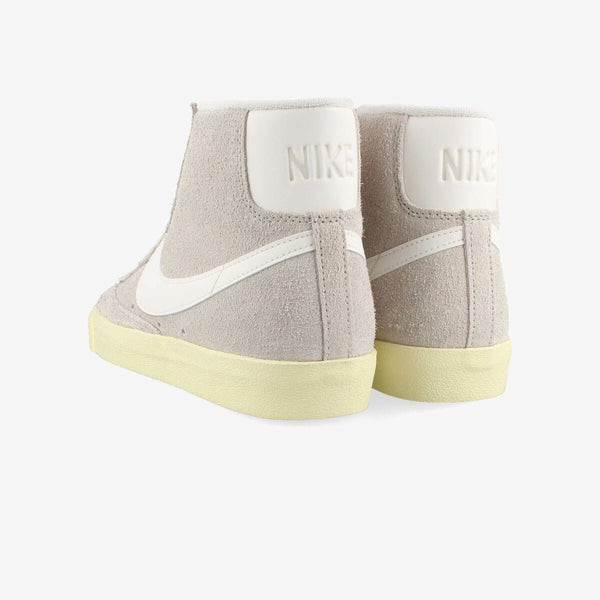 NIKE WMNS BLAZER MID '77 VNTG LIGHT BONE/SAIL/ALABASTER/BLACK