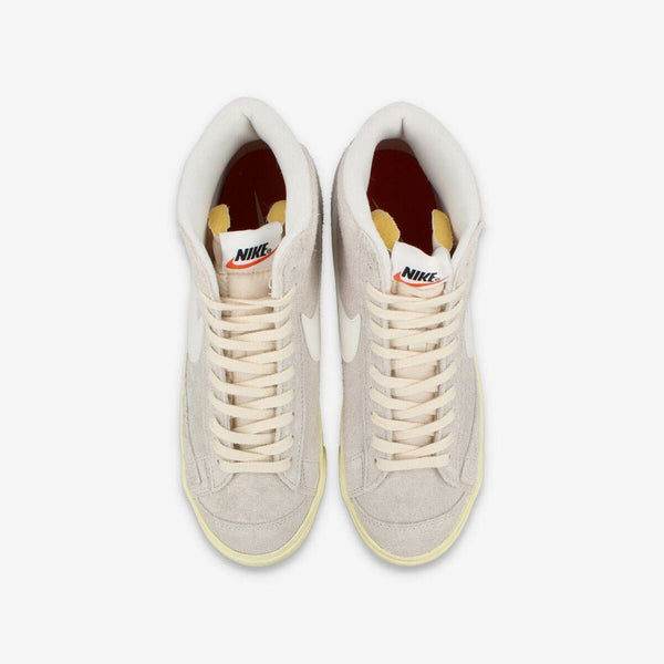 NIKE WMNS BLAZER MID '77 VNTG LIGHT BONE/SAIL/ALABASTER/BLACK