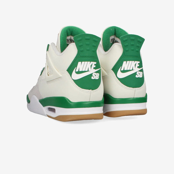 Nike SB × Air Jordan 4 SP Pine Green新作
