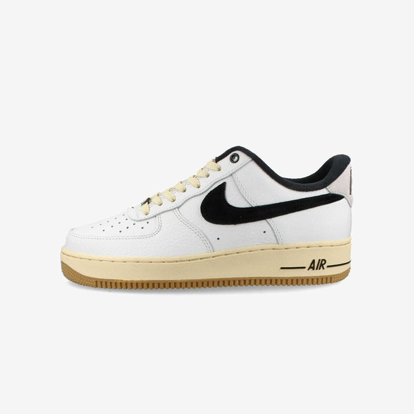 NIKE WMNS AIR FORCE 1 '07 LX SUMMIT WHITE/BLACK/MUSLIN 【COMMAND FORCE】