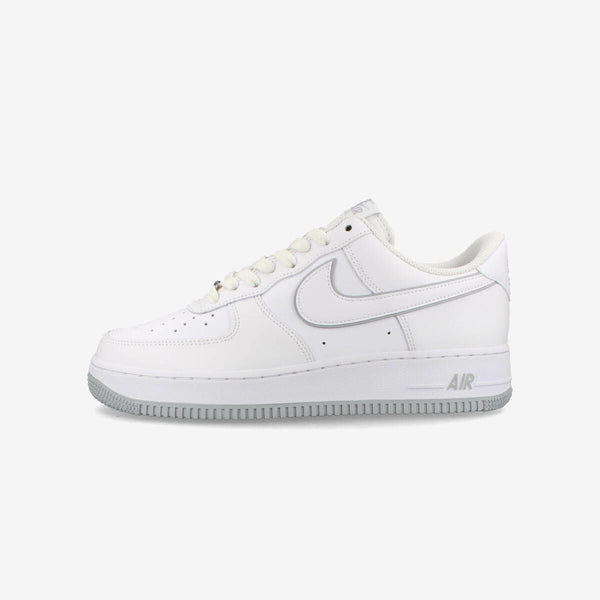 NIKE AIR FORCE 1 '07 WHITE/WHITE/WOLF GREY