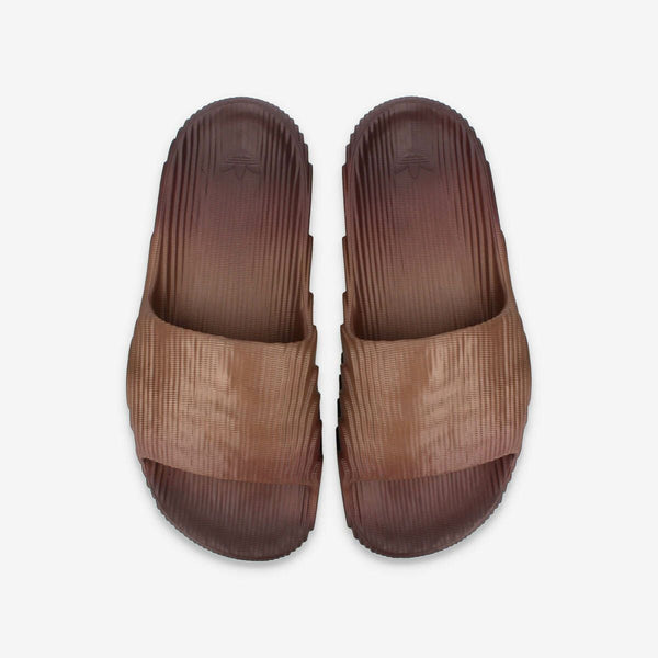 adidas ADILETTE 22 SLIDES PRE RUBBED BROWN/SHADOW BROWN/CORE BLACK