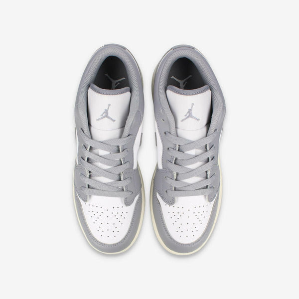 NIKE AIR JORDAN 1 LOW GS STEALTH/WHITE/SAIL