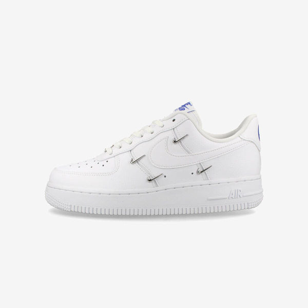 NIKE WMNS AIR FORCE 1 '07 LX WHITE/WHITE/HYPER ROYAL/BLACK