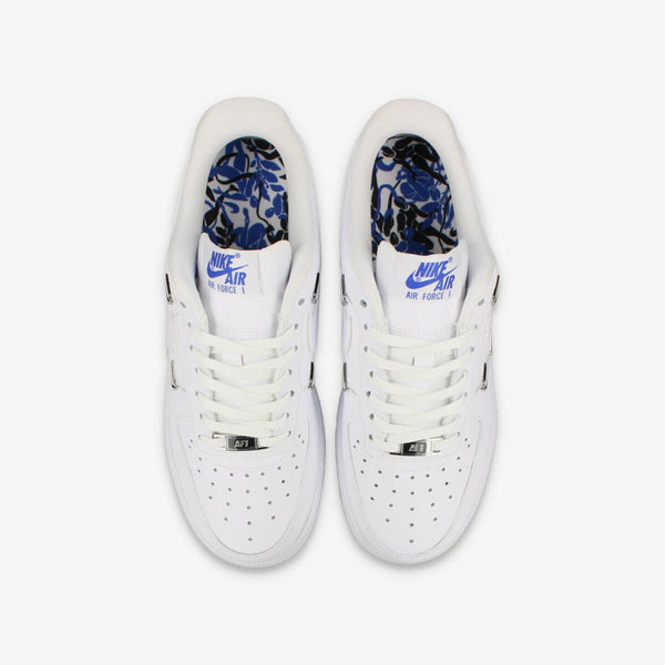 NIKE WMNS AIR FORCE 1 '07 LX WHITE/WHITE/HYPER ROYAL/BLACK