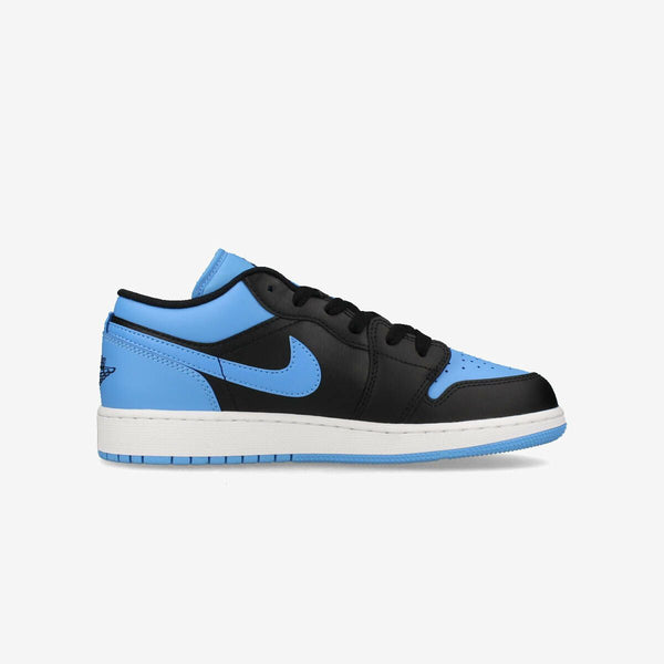 NIKE AIR JORDAN 1 LOW GS BLACK/BLACK/UNIVERSITY BLUE/WHITE