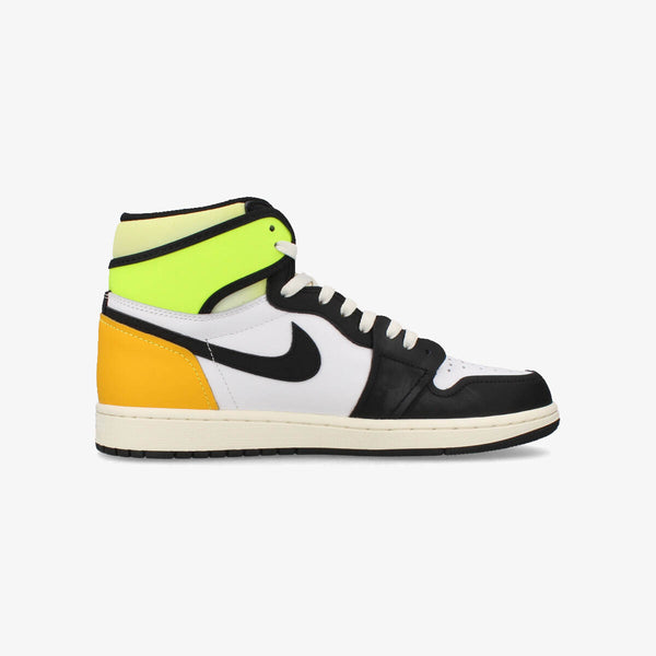 NIKE AIR JORDAN 1 RETRO HIGH OG WHITE/VOLT/UNIVERSITY GOLD