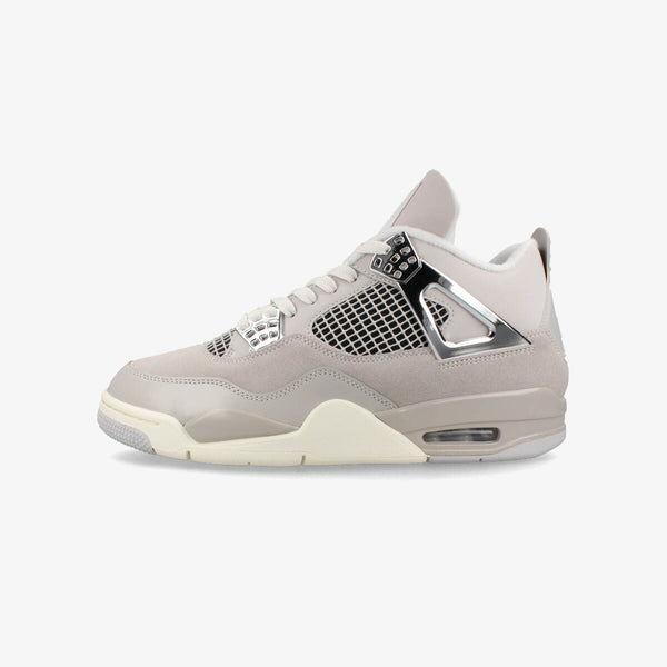 NIKE WMNS AIR JORDAN 4 RETRO 【FROZEN MOMENTS】 LIGHT IRON ORE/SAIL/NEUTRAL GREY