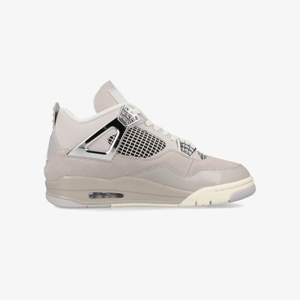 NIKE WMNS AIR JORDAN 4 RETRO 【FROZEN MOMENTS】 LIGHT IRON ORE/SAIL/NEUTRAL GREY