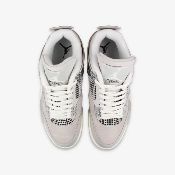 NIKE WMNS AIR JORDAN 4 RETRO 【FROZEN MOMENTS】 LIGHT IRON ORE/SAIL/NEUTRAL GREY