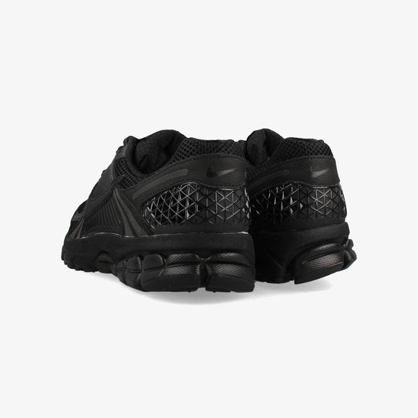 NIKE ZOOM VOMERO 5 BLACK/BLACK