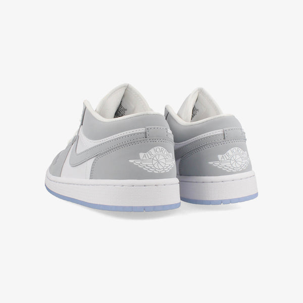 NIKE WMNS AIR JORDAN 1 LOW WHITE/WOLF GRAY/ALUMINUM