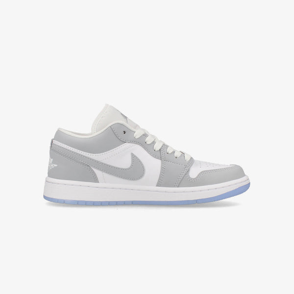 NIKE WMNS AIR JORDAN 1 LOW WHITE/WOLF GREY/ALUMINUM