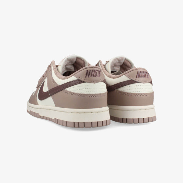 NIKE WMNS DUNK LOW SAIL/PLUM ECLIPSE/DIFFUSED TAUPE