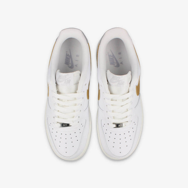 NIKE WMNS AIR FORCE 1 '07 WHITE/METALLIC GOLD