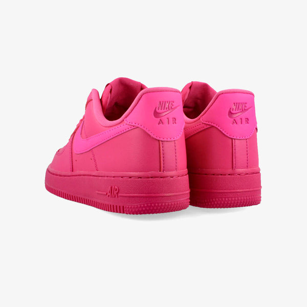 NIKE WMNS AIR FORCE 1 '07 FIREBERRY/FIERCE PINK/FIREBERRY