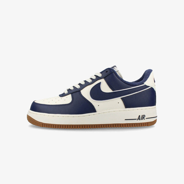 NIKE AIR FORCE 1 '07 LV8 SAIL/MIDNIGHT NAVY/GUM MED BROWN