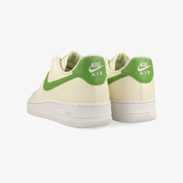 NIKE WMNS AIR FORCE 1 '07 NEXT NATURE COCONUT MILK/SAIL/VOLT/CHLOROPHYLL