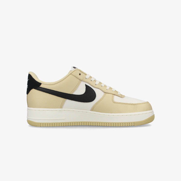 NIKE AIR FORCE 1 '07 LX TEAM GOLD/BLACK/SAIL