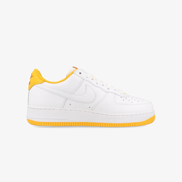 NIKE AIR FORCE 1 LOW RETRO QS 【WEST INDIES】 WHITE/WHITE/UNIVERSITY GOLD