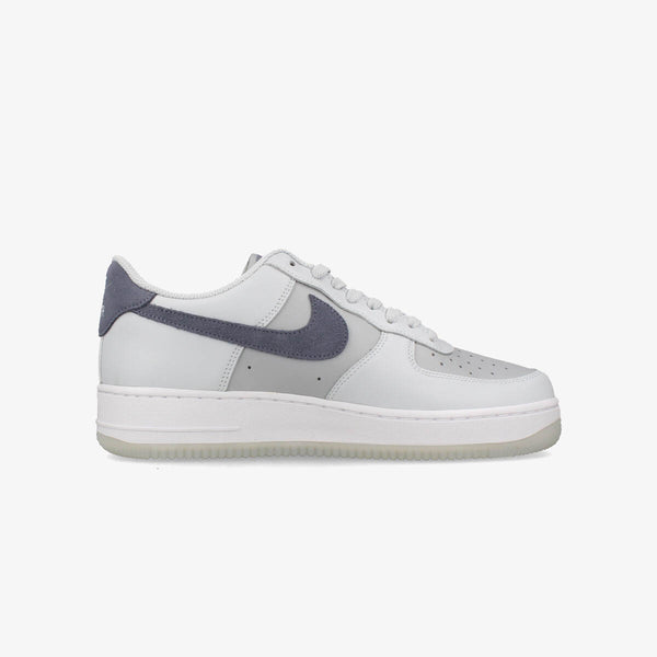 NIKE AIR FORCE 1 '07 LV8 PURE PLATINUM/LIGHT CARBON/WOLF GREY